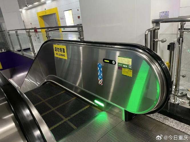 从“左行右立”到“黄色脚印” 地铁扶梯文明背后的安全觉醒